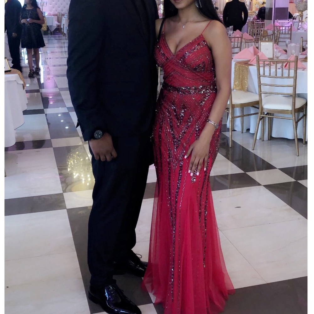 Red marina beaded gown/dress/prom - Picture 3 of 4